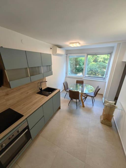 New 1 Bedroom Near Center And Beach Split Kültér fotó